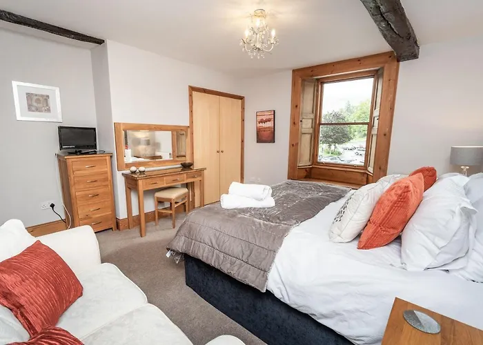 Bridge House 2 * كيسويك