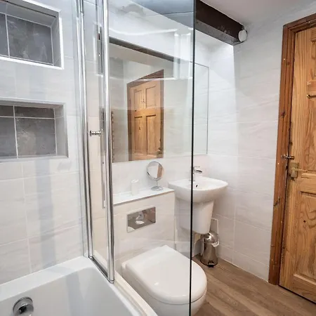 Holiday home Bridge House 2 *